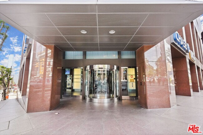 Building Photo - 1100 Wilshire Blvd