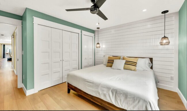 Building Photo - 2411 Avenue C