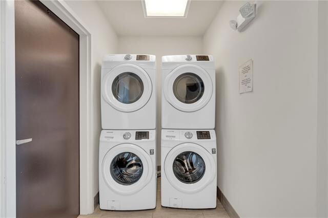 Building Photo - 833 Howard Ave