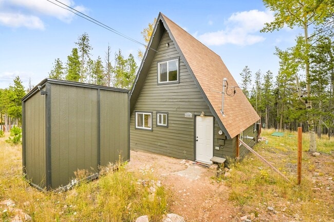 Building Photo - 130 Deer Rd