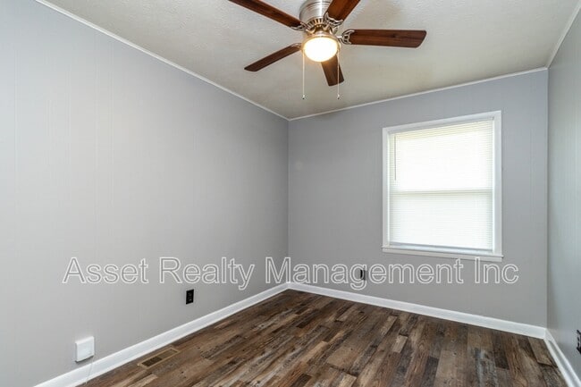 Building Photo - 709 Brookridge Cir SW