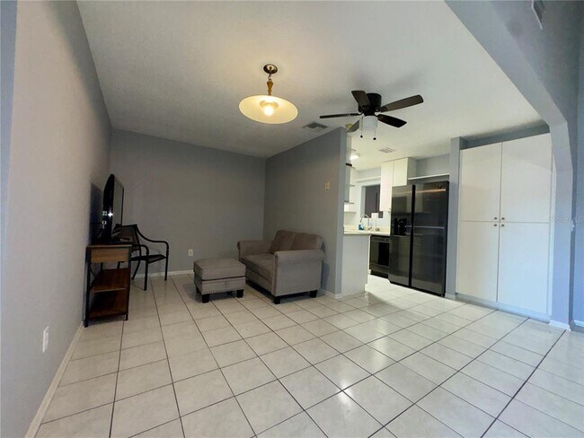 Building Photo - 13543 Longwood Ave