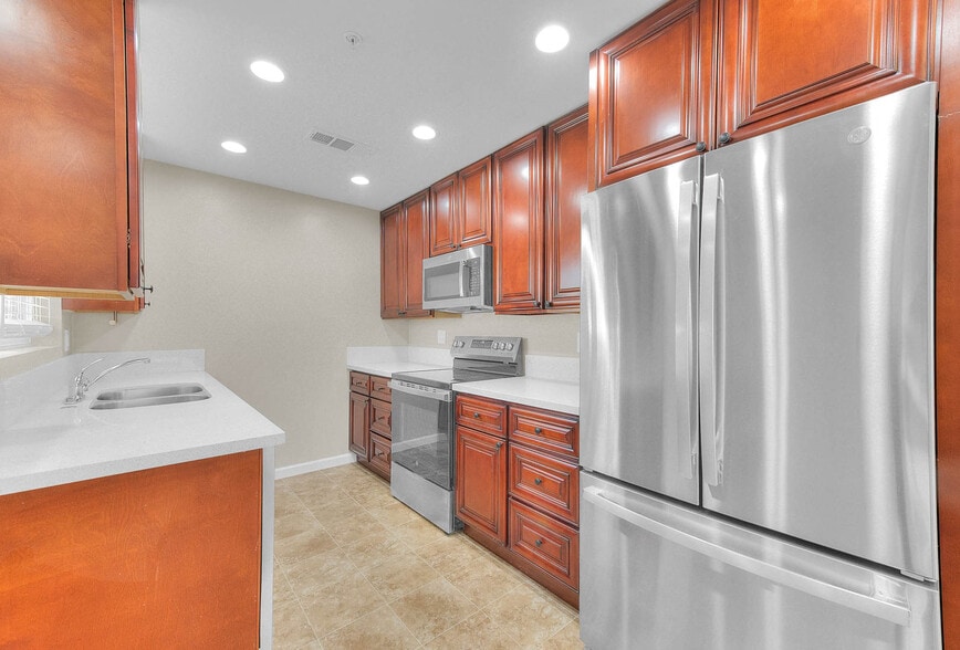 Building Photo - 24600 Cypress St