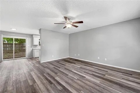 Building Photo - 2732 N Sierra Ave