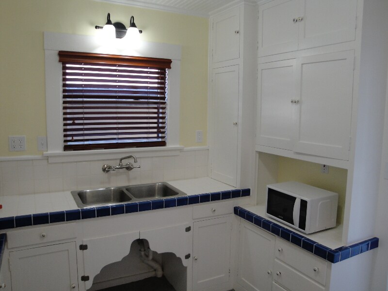 Building Photo - 346 Carrillo St