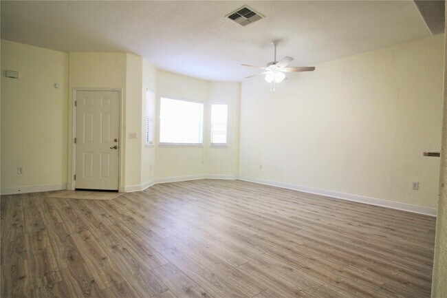 Building Photo - 17409 Promenade Dr