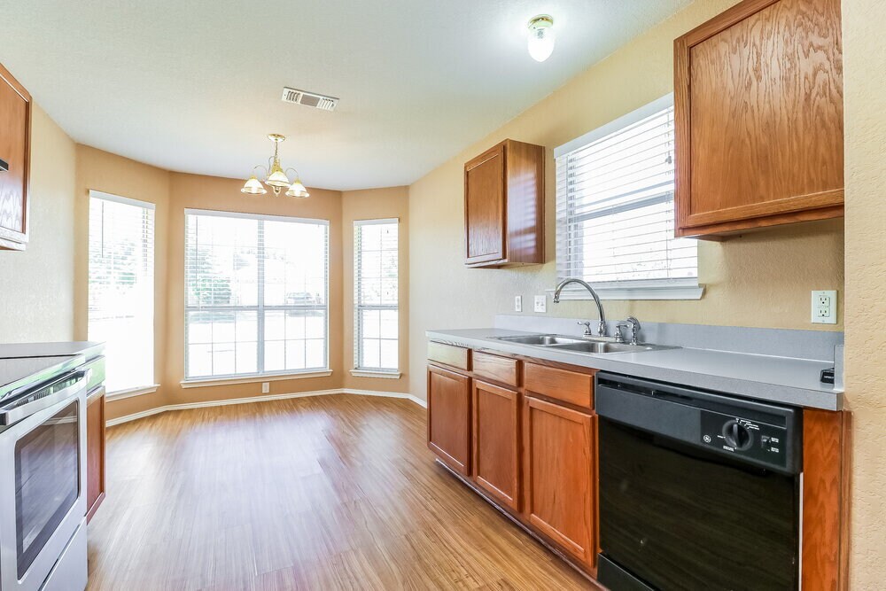 Building Photo - 1101 Darren Dr