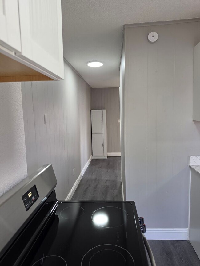 Building Photo - 202 Luella Ct