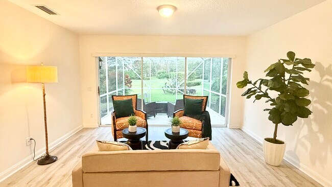 Building Photo - 2861 Livingston Ln