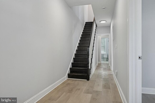 Building Photo - 92 Leigh Ave