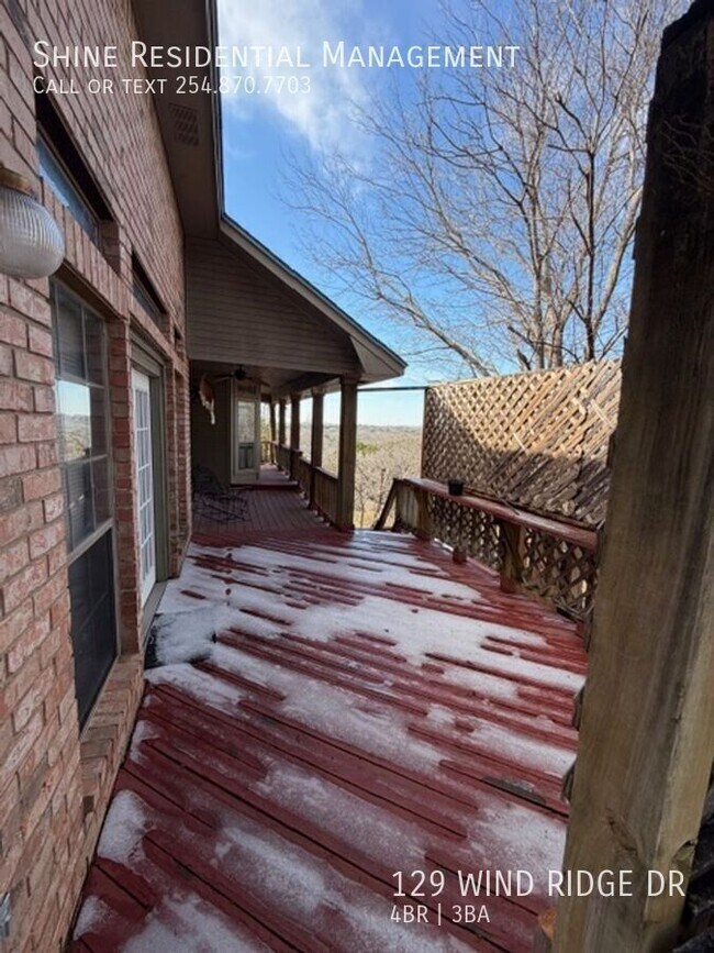 Building Photo - 129 Wind Ridge Dr