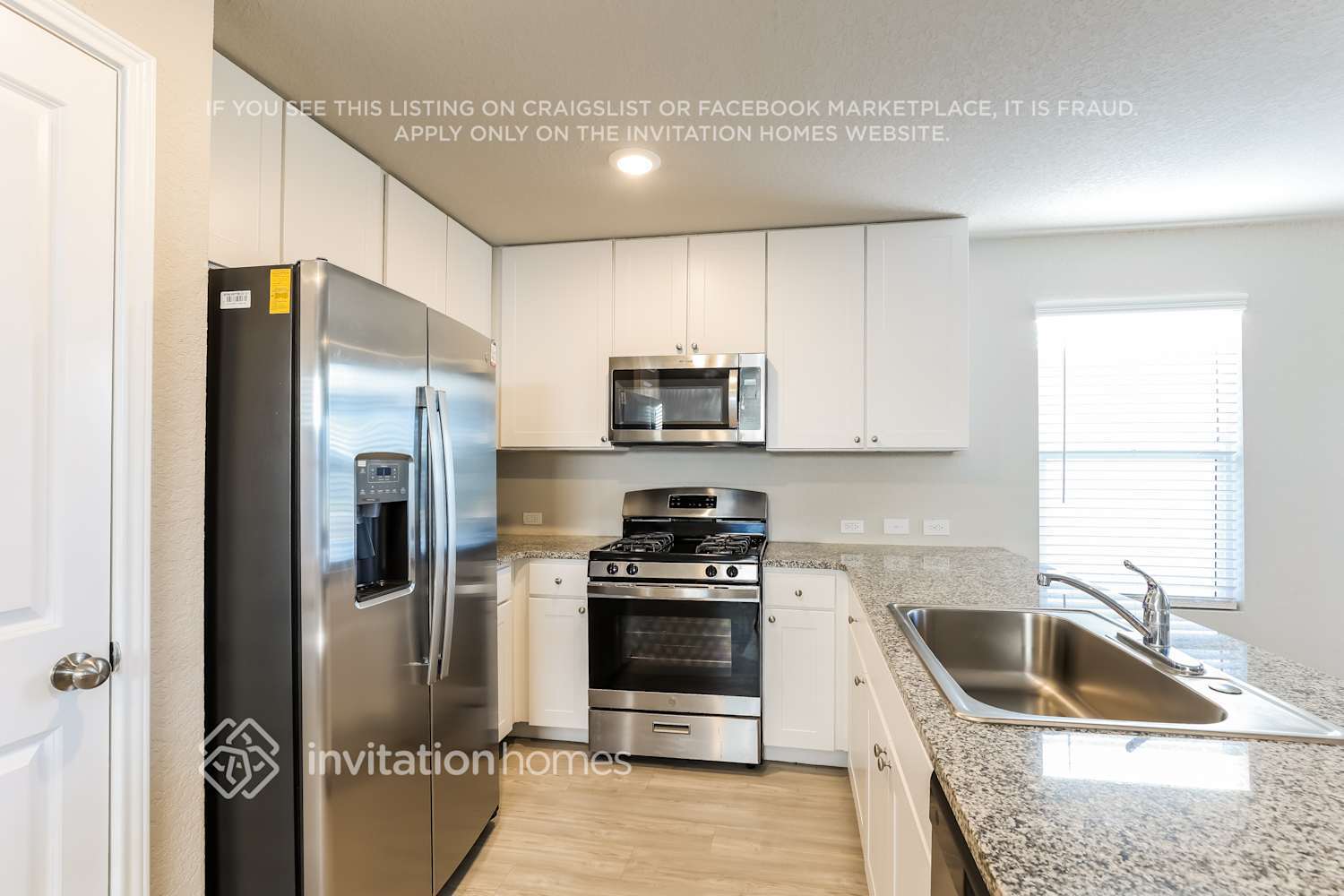 Building Photo - 7307 Alcazar Gate