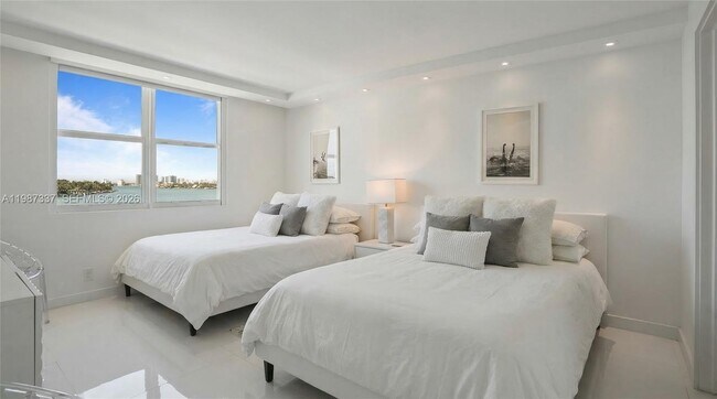 Building Photo - 6770 Indian Creek Dr