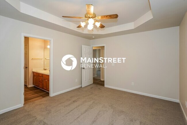 Building Photo - 3 Bedroom Pet-Friendly Home in GOODLETTSVILLE, TN with Main Street Renewal