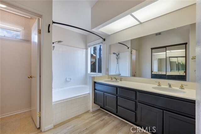 Building Photo - 734 Morita Dr