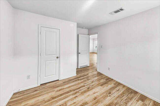 Building Photo - 22259 Stoney Ravine Dr