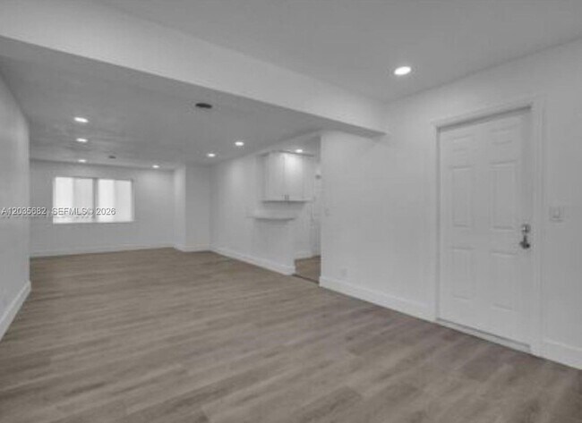 Building Photo - 3811 NW 6th Pl