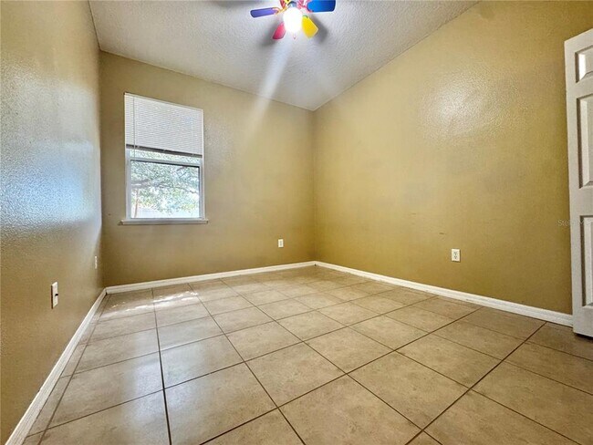 Building Photo - 806 Palermo Ct