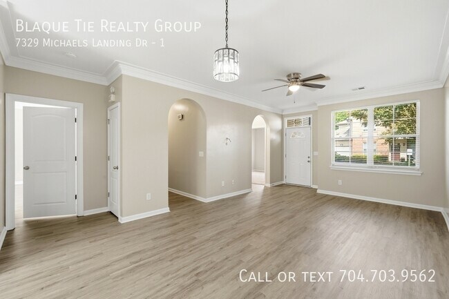 Building Photo - 7329 Michaels Landing Dr