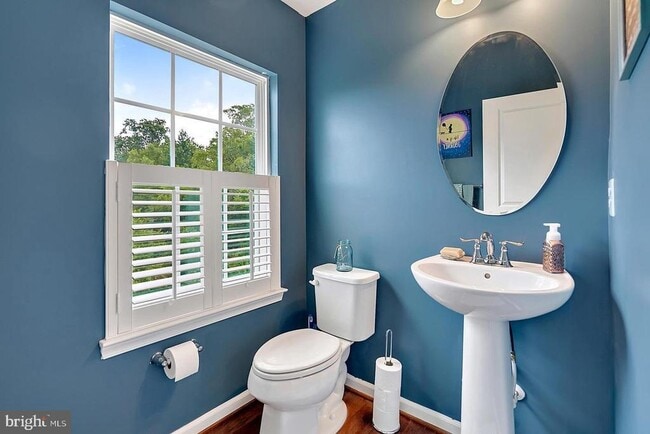 Building Photo - 7548 Brunson Cir
