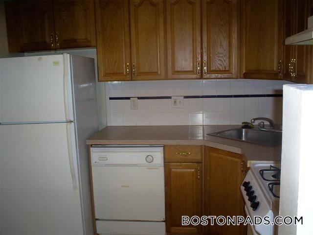 Building Photo - 107 Gordon St