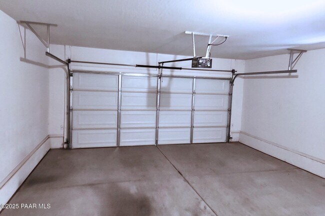 Building Photo - 7559 N Summit Pass