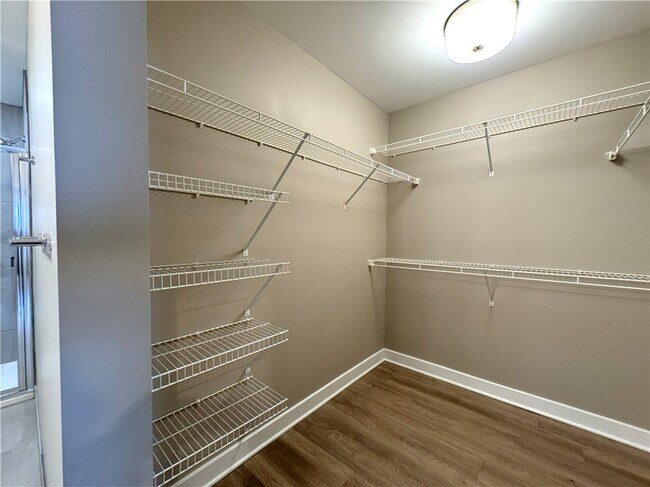 Building Photo - 593 Championship Dr