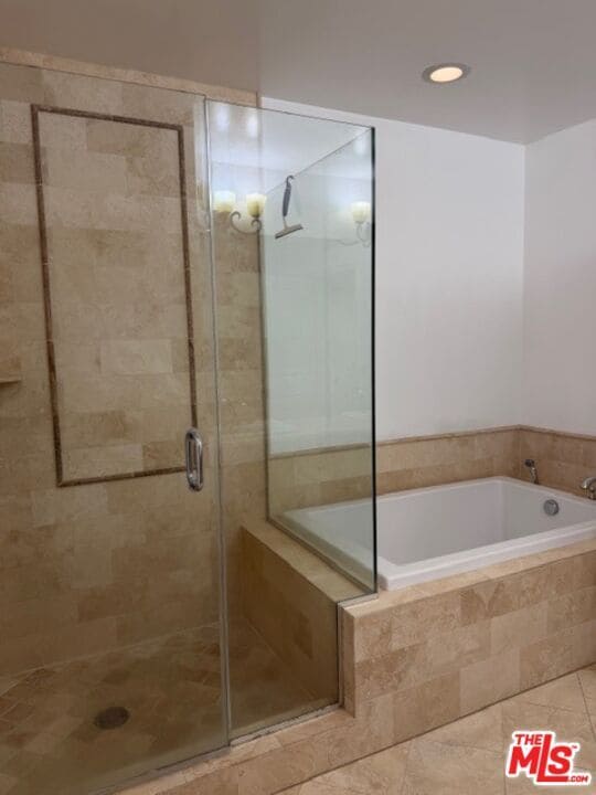 Building Photo - 8238 W Manchester Ave