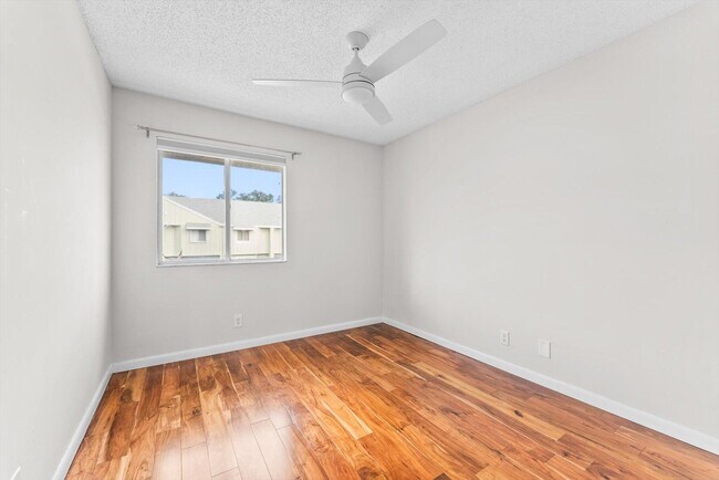 Building Photo - 6214 Riverwalk Ln