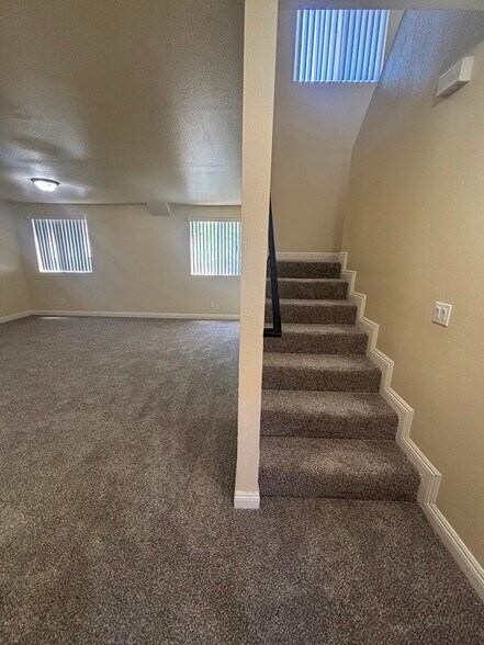 Building Photo - 4520 Cimarron St