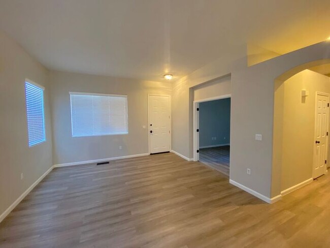 Building Photo - Single Story 4 Bedroom House in SE Reno - ...