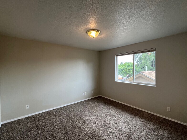 Building Photo - 1041 8th Ave