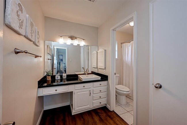 Building Photo - 88 Lakeview Village