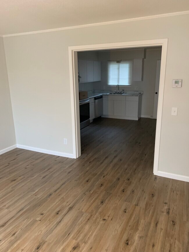 Building Photo - 245 Church St