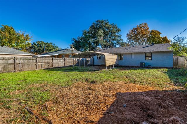 Building Photo - 1935 Utica Dr