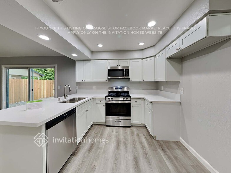 Building Photo - 6716 Donerail Dr