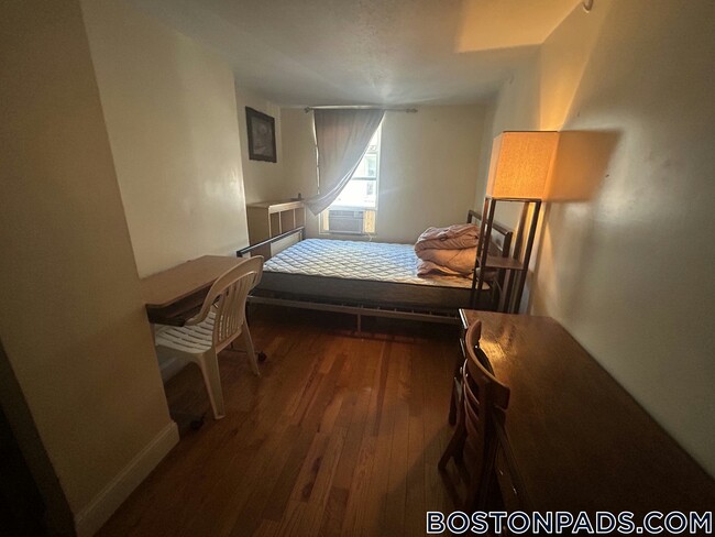 Building Photo - 2 Johnny Ct