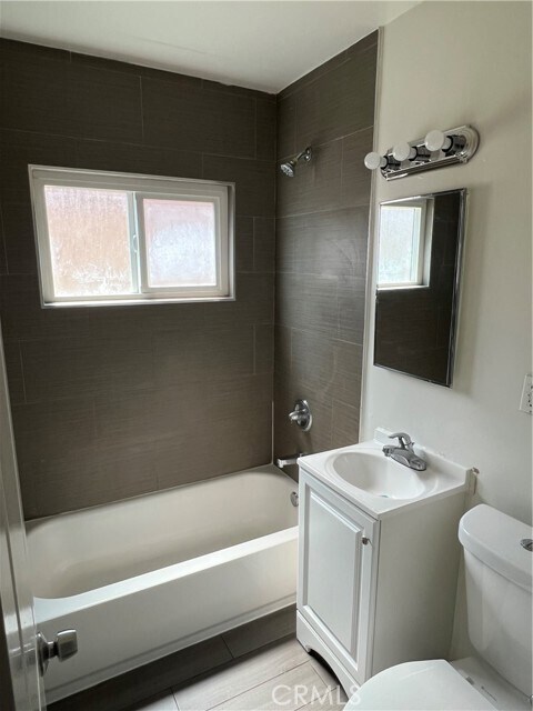 Building Photo - 5518 Rosemead Blvd