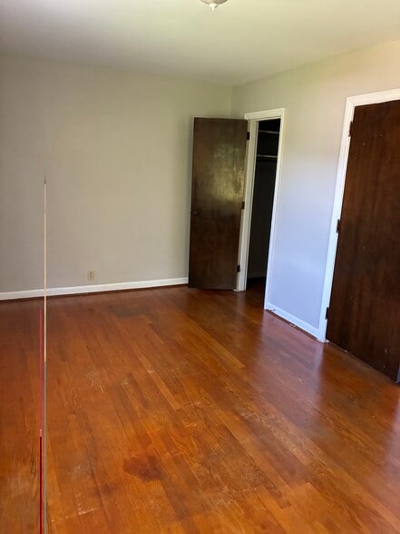 Building Photo - 40 Pleasant Ridge Ave