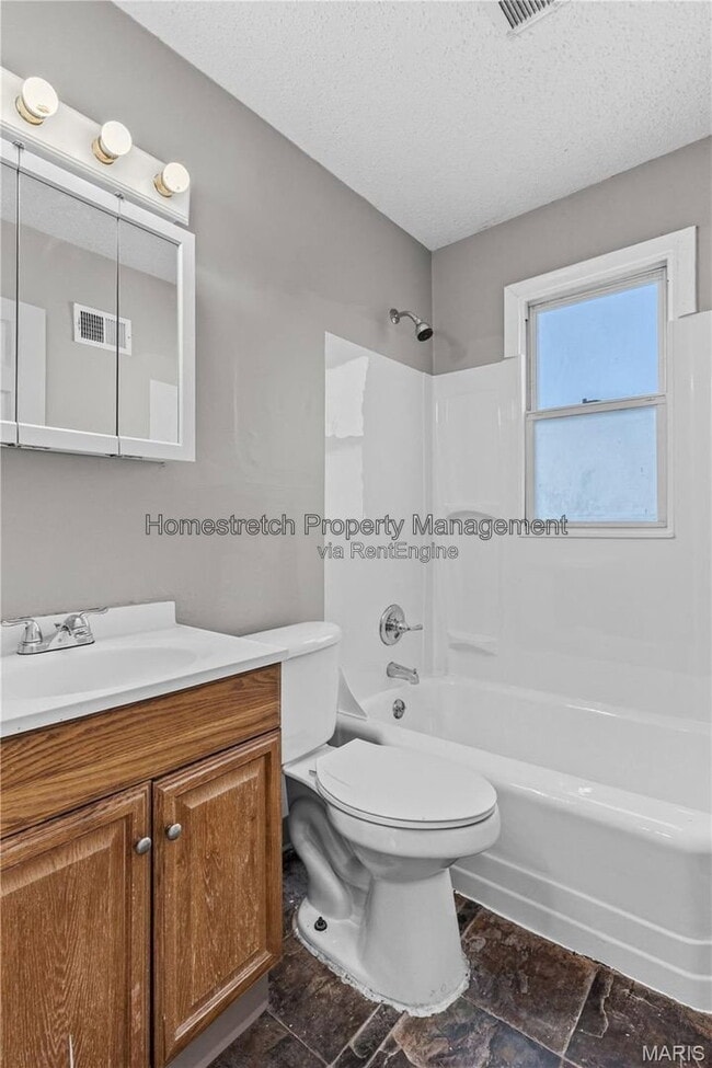 Building Photo - 7471 Sharon Dr