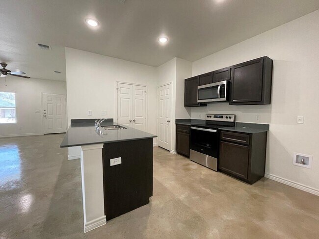Building Photo - 2317 Zanoletti Ct