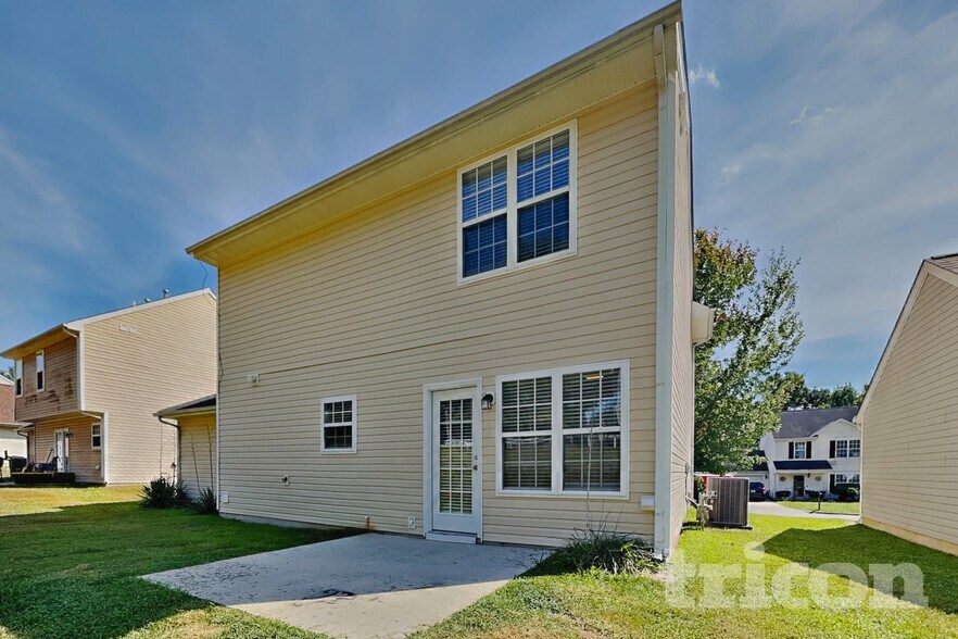 Building Photo - 1709 Fern Hill Dr