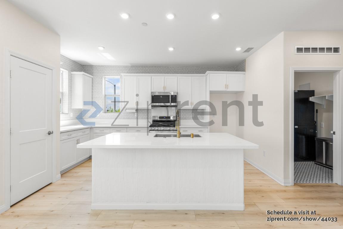 Building Photo - 1614 Fig Tree Wy