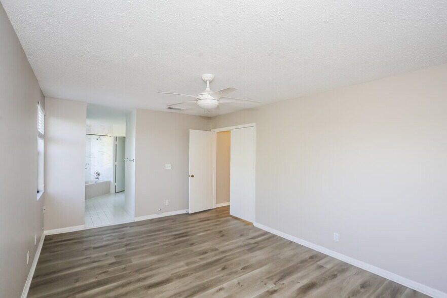 Building Photo - 4330 SW 82nd Way