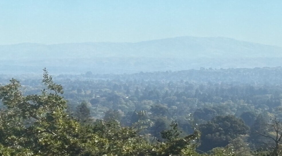 Building Photo - 5630 Highcrest Ct