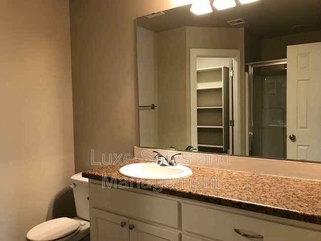 Building Photo - 1421 MacAlpine St