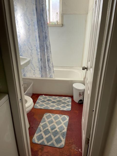 Building Photo - 304 Charleston St NE