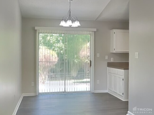 Building Photo - 1217 Capps Hollow Dr