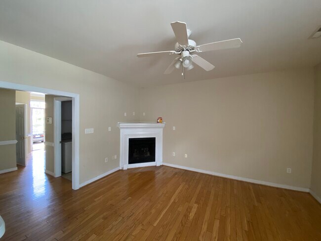 Building Photo - 3401 Bartley Pond Pl