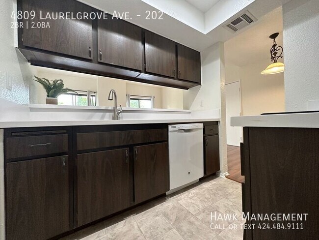 Building Photo - 4809 Laurelgrove Ave